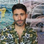 Diseñador gráfico imparte clases de diseño, dibujo, pintura e historia del arte